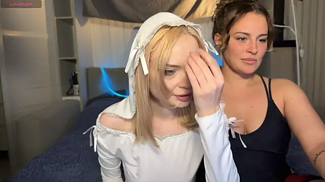 dollfromvenus online show from March 26, 2026, 9:24 pm