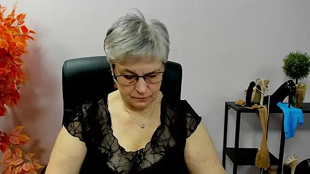 IrisDream online show from October 31, 2025, 7:16 am