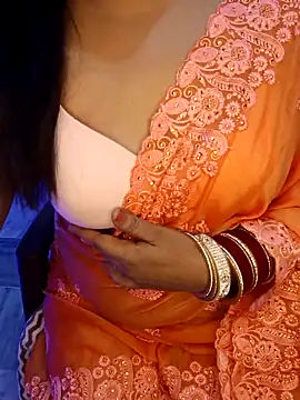 Cute-Raashii online show from October 6, 2025, 1:40 am