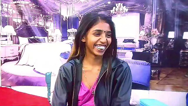 IndianSexySlender online show from December 1, 2025, 5:08 am