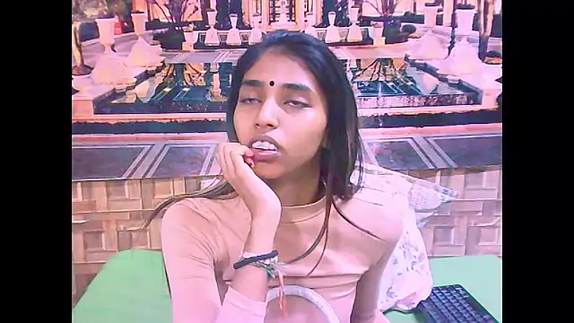 IndianSexySlender online show from September 18, 2025, 5:21 am