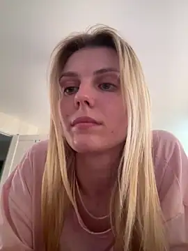 Snapshot of Liya_my chatting on April 27, 2026, 10:02 am Liya my online show from April 27, 2026, 10:02 am