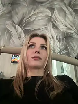 Snapshot of Liya_my chatting on April 19, 2026, 7:53 am Liya my online show from April 19, 2026, 7:53 am