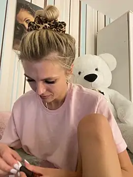 Liya my online show from September 9, 2025, 6:17 pm