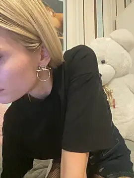 Liya my online show from October 28, 2025, 7:24 pm