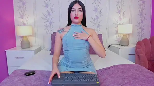 MadissonBacker online show from February 19, 2025, 2:33 pm