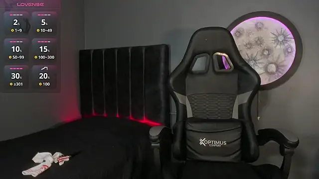 Snapshot of khriss_brown chatting on October 1, 2025, 8:57 pm khriss brown online show from October 1, 2025, 8:57 pm