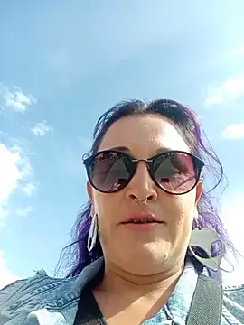 sophie banger online show from March 29, 2026, 8:32 pm