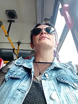 sophie banger online show from September 26, 2025, 6:04 pm