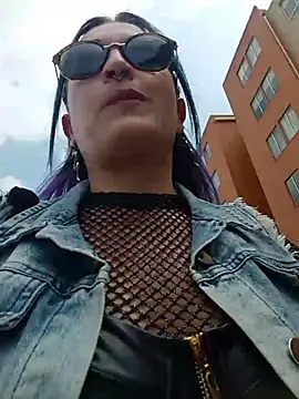 sophie banger online show from February 13, 2026, 7:03 pm