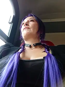 sophie banger online show from October 31, 2025, 8:38 pm