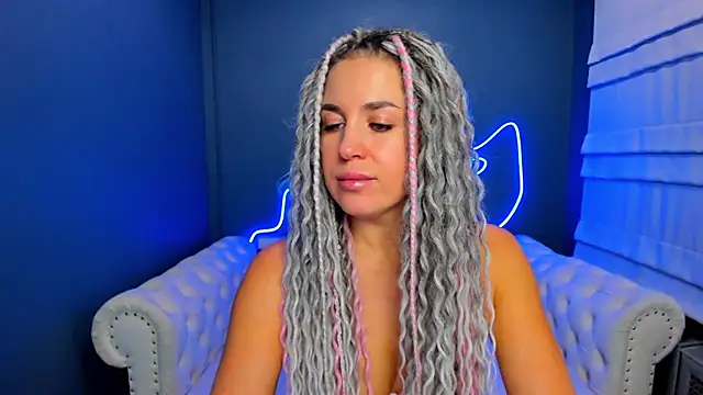 rock n roxy online show from October 9, 2025, 1:50 am