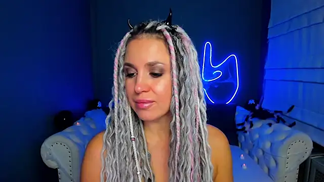 rock n roxy online show from November 1, 2025, 1:23 am