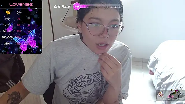 TRIXIE TANG28 online show from October 9, 2025, 3:12 pm