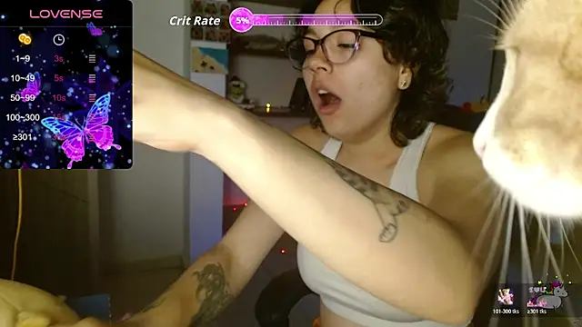 TRIXIE TANG28 online show from April 19, 2026, 1:17 am