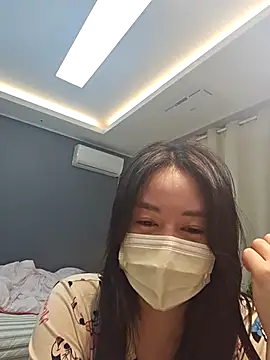 2hyun online show from March 5, 2025, 2:45 pm