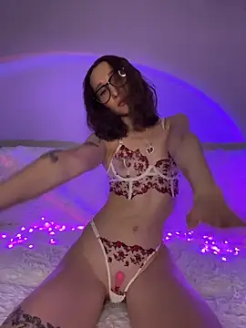 cutte dora online show from April 8, 2026, 12:01 am