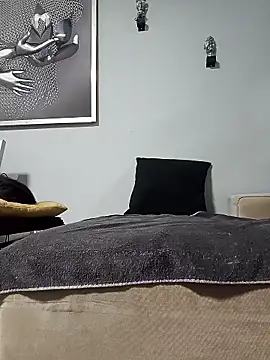 dickinyouto online show from May 3, 2026, 3:04 pm
