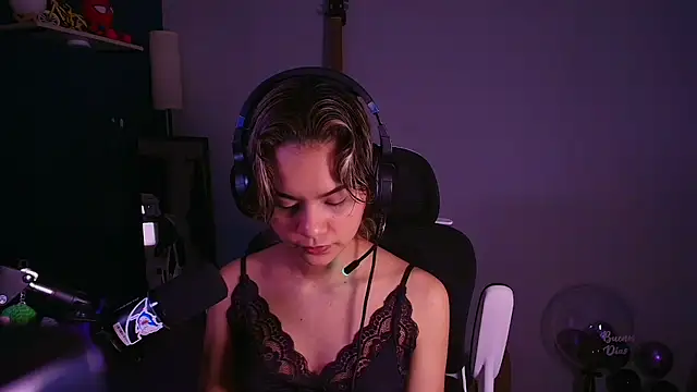 marlena3312 online show from March 17, 2026, 1:58 pm