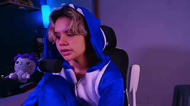 marlena3312 online show from February 8, 2026, 2:26 pm