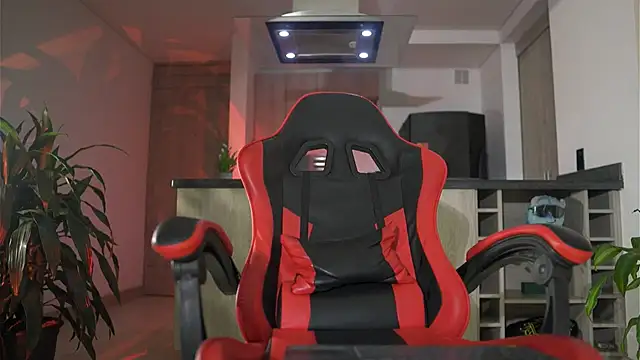 LeoSalvatore  online show from September 14, 2025, 10:04 am