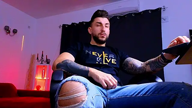 MightyAaron66 online show from October 5, 2025, 4:25 am