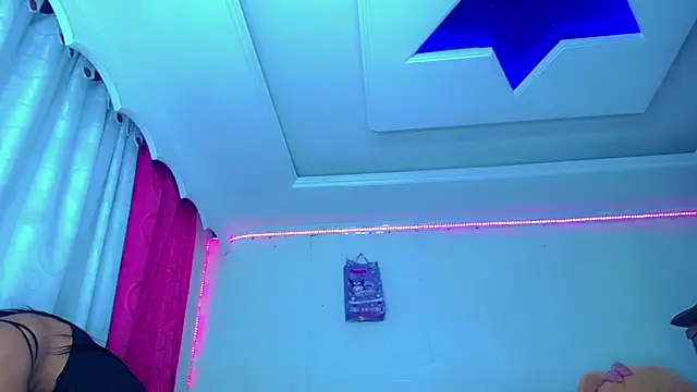 NahomiCamper online show from March 31, 2026, 10:12 pm