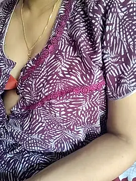 Snapshot of samitasharma chatting on September 12, 2025, 11:43 am samitasharma online show from September 12, 2025, 11:43 am