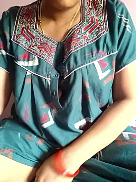 Snapshot of samitasharma chatting on November 4, 2025, 4:05 am samitasharma online show from November 4, 2025, 4:05 am