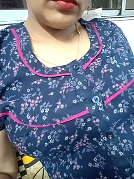 Snapshot of samitasharma chatting on September 14, 2025, 5:35 pm samitasharma online show from September 14, 2025, 5:35 pm