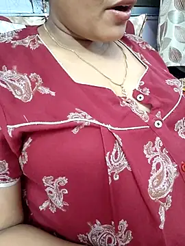 Snapshot of samitasharma chatting on September 9, 2025, 6:50 pm samitasharma online show from September 9, 2025, 6:50 pm