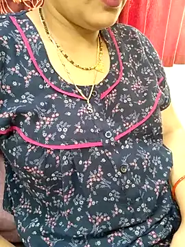 Snapshot of samitasharma chatting on October 6, 2025, 5:19 am samitasharma online show from October 6, 2025, 5:19 am