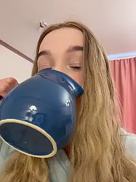 Baby Tiny online show from May 7, 2026, 11:57 am