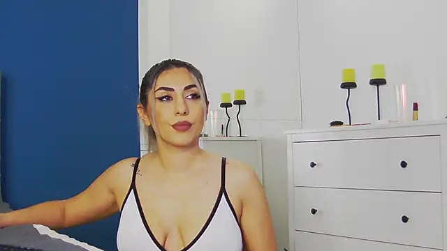 CelineMeyerr online show from November 7, 2025, 6:29 am