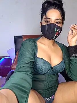 Black-Pearll online show from March 20, 2025, 5:58 pm