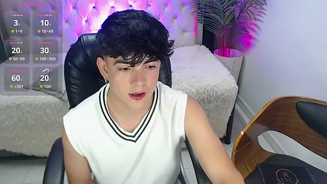 nolan twink1 online show from September 10, 2025, 5:56 pm