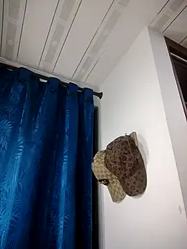 LaurenWelly  online show from September 14, 2025, 11:16 pm