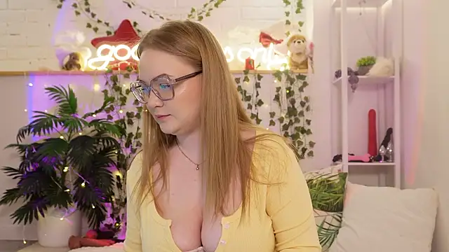 MonicaAsis online show from February 1, 2026, 5:44 pm