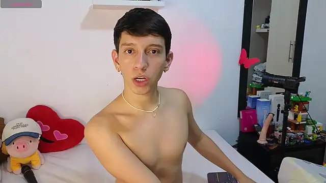 Snapshot of milky__boy_ chatting on April 21, 2026, 11:55 pm milky boy online show from April 21, 2026, 11:55 pm