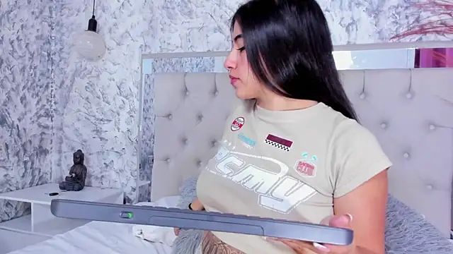 Megan rossee online show from November 5, 2025, 11:13 am