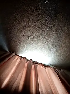 CORALINE GREYM online show from October 2, 2025, 2:42 pm