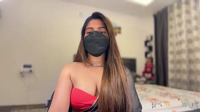 Hotty-Sana online show from March 25, 2026, 5:56 pm