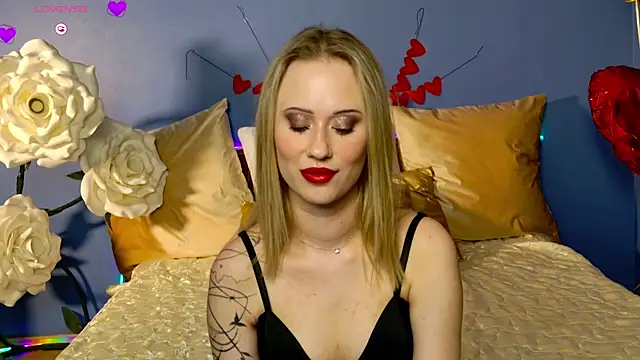 SashaBrooks online show from April 10, 2026, 2:13 pm