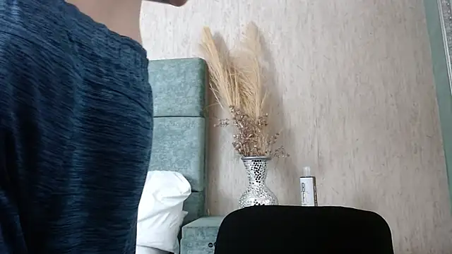 JacksonOlsenn online show from March 15, 2025, 11:28 pm