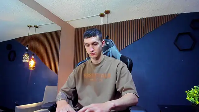 JacksonOlsenn online show from March 16, 2025, 1:17 pm