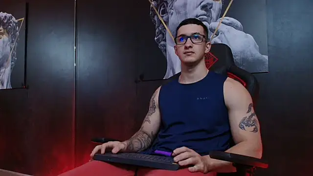 JacksonOlsenn online show from October 6, 2025, 8:42 pm