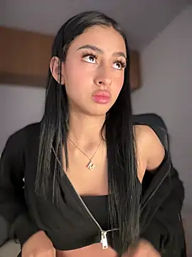 maddy bronw  online show from March 13, 2025, 12:27 am