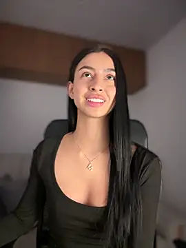 maddy bronw  online show from March 19, 2025, 3:52 am