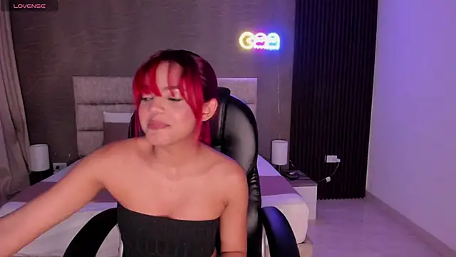 Cristal  adams online show from September 18, 2025, 12:41 pm