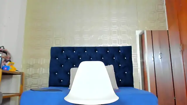 evelyn wine online show from March 22, 2025, 10:26 pm